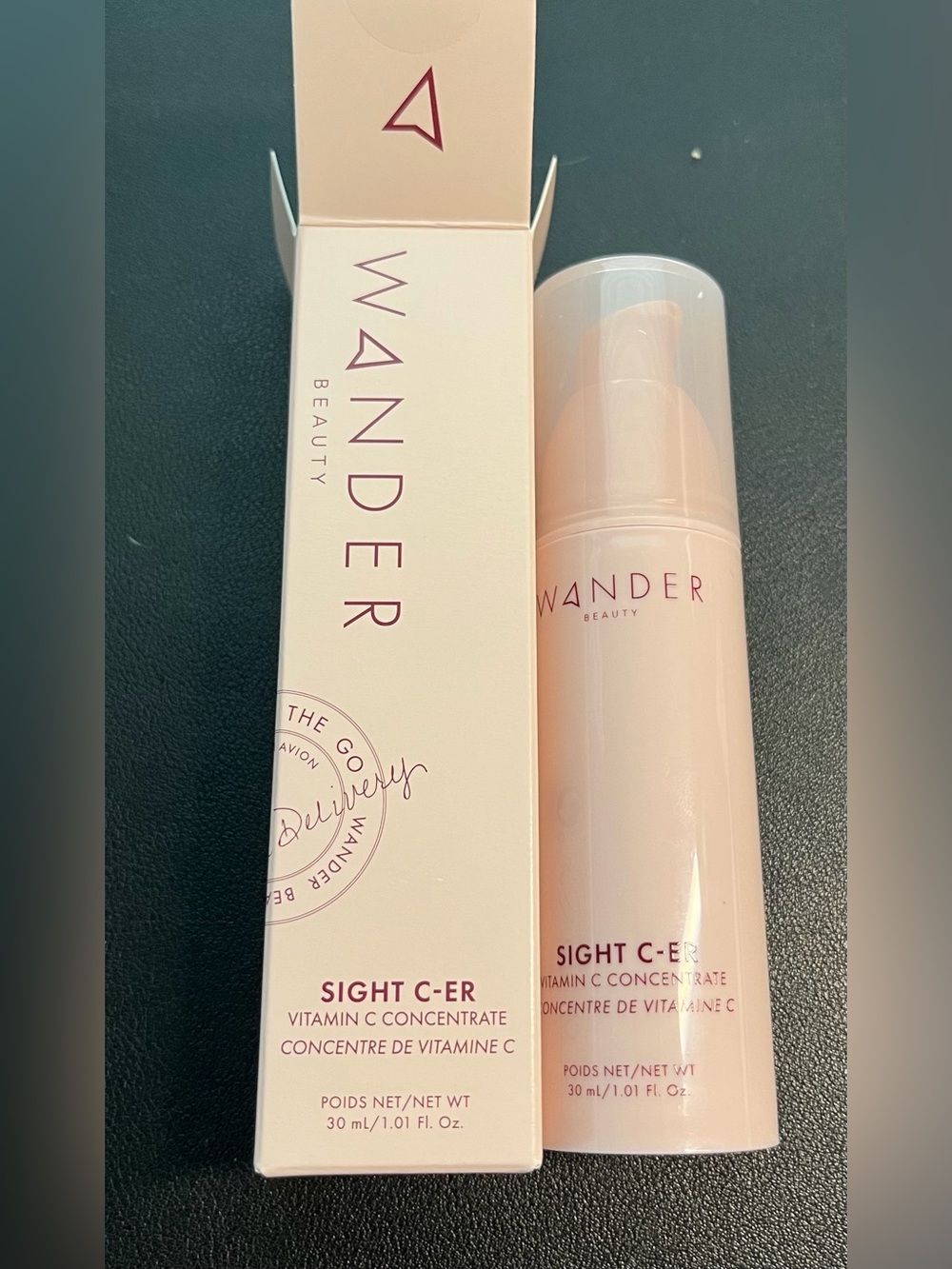 Wander Beauty Sight C-ER Vitamin C Concentrate in pale pink